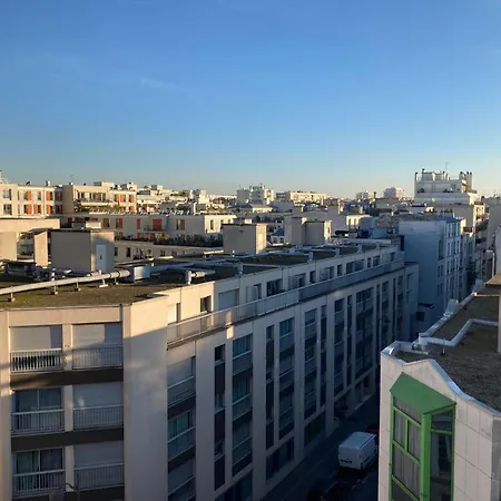 Sunny, Calm With View And Balcony شقة باريس